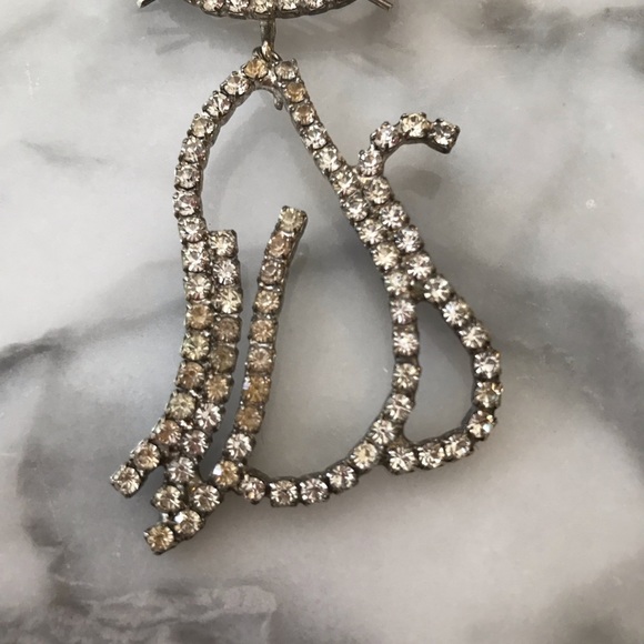 Beautiful Silver Antique faux Diamond Cat Pin - Picture 4 of 6